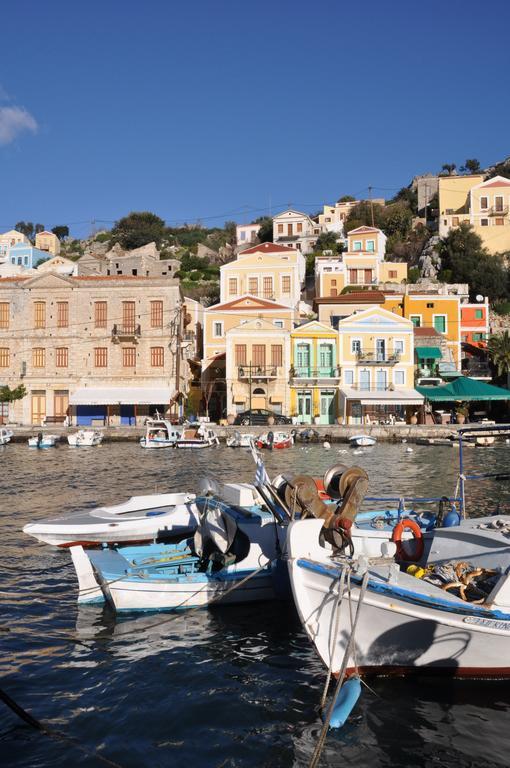 Annika Deluxe Apartments Symi Zimmer foto
